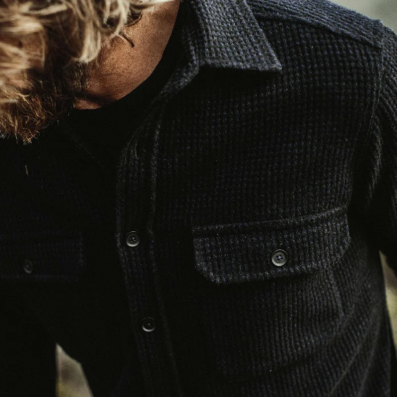 The Summit Shirt in Heather Navy Waffle