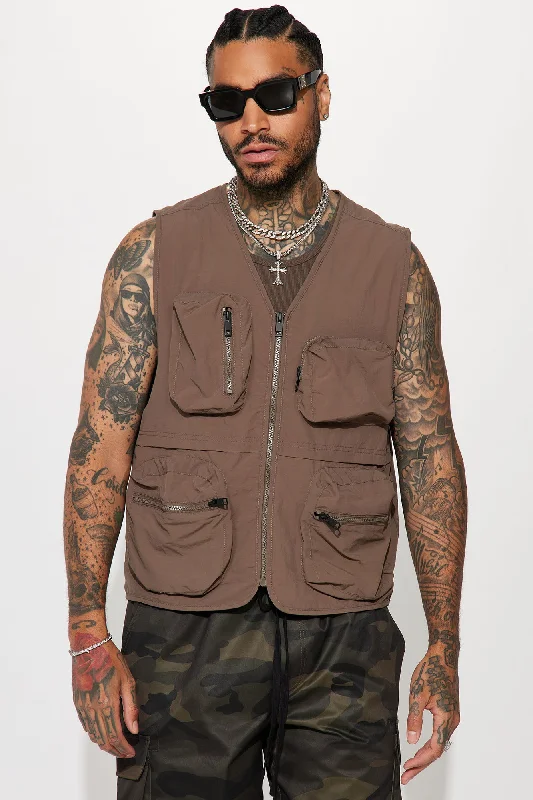 Our Moment Utility Nylon Cargo Vest - Brown