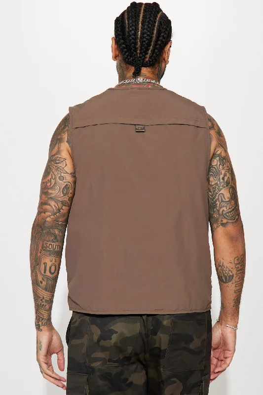 Our Moment Utility Nylon Cargo Vest - Brown